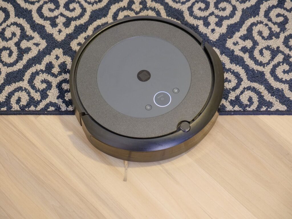 Guía práctica sobre robots aspiradores iRobot Roomba: rendimiento, mantenimiento y recambios en España